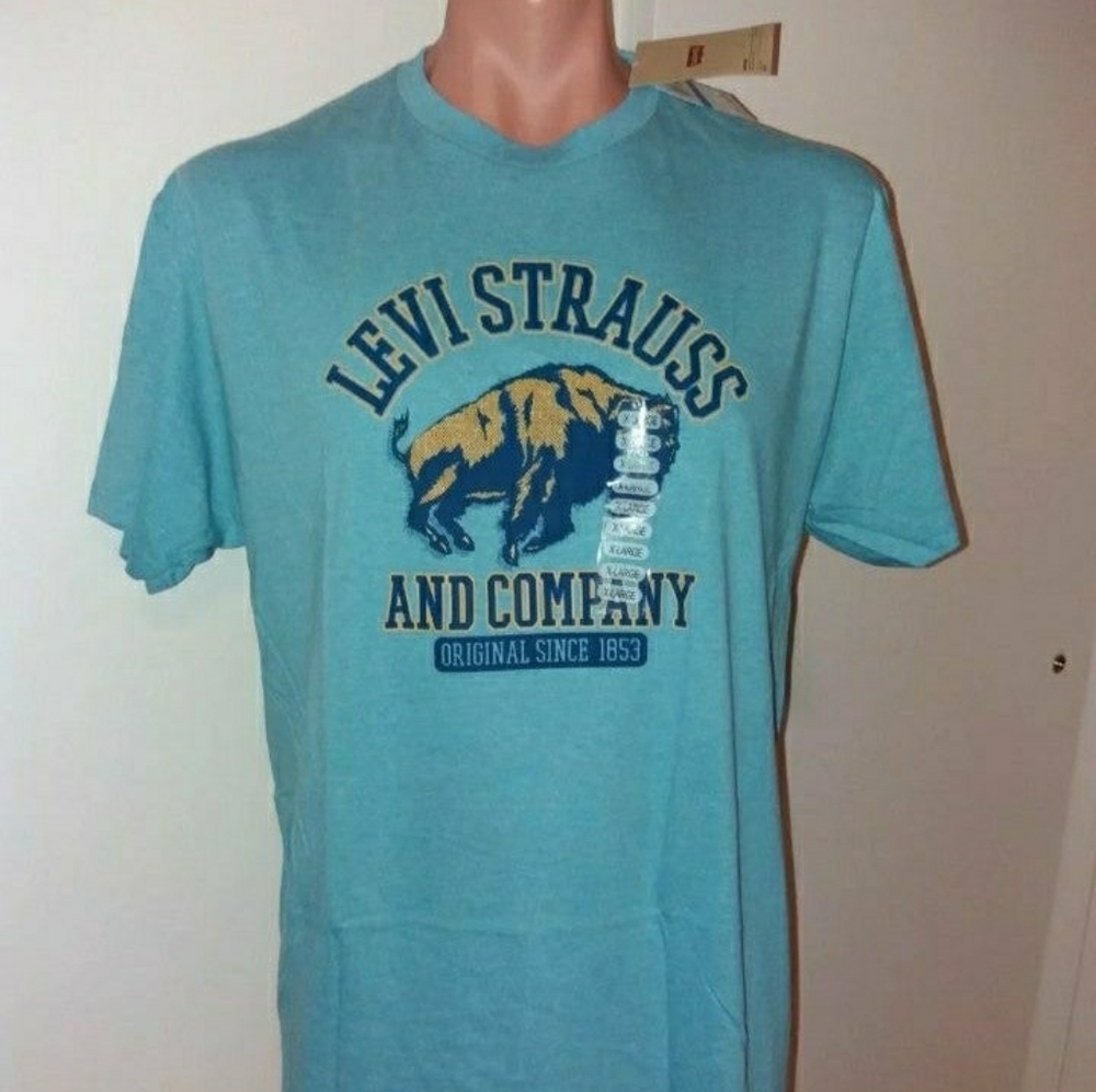 Levi's Mens Grafic T-shirt Sky Blue XL . Condition is New with tags. Chest 44".